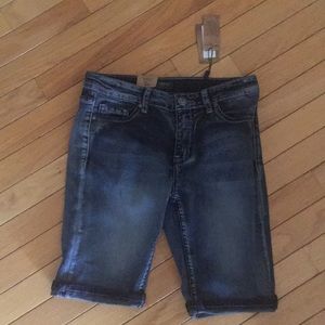 Bermuda jean shorts